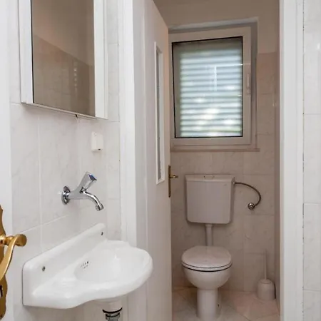 Rea-three Bedroom With Sea View Апартаменты