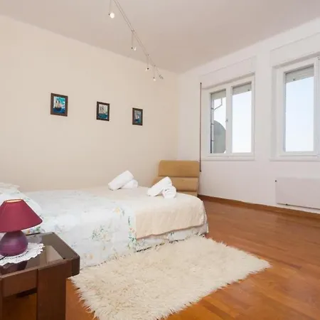 Rea-three Bedroom With Sea View Διαμέρισμα